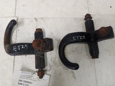 99-07 GM Pickup Pair Front Tow Hooks from 2007 Silverado 1500 10532522 - Image 1 of 4