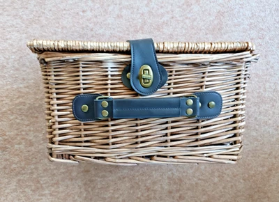 Brown Empty Wicker Picnic Gift Hamper  32cm w.26cm d,18cm h - Image 1 of 4