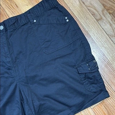 Basic Editions Women's Black Cargo Shorts 18W - Image 1 of 4