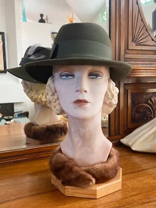 Women’s VTG Green Felt Wool Fedora Hat Dress Church Wide Brim Grosgrain Band 22" - Picture 1 of 9