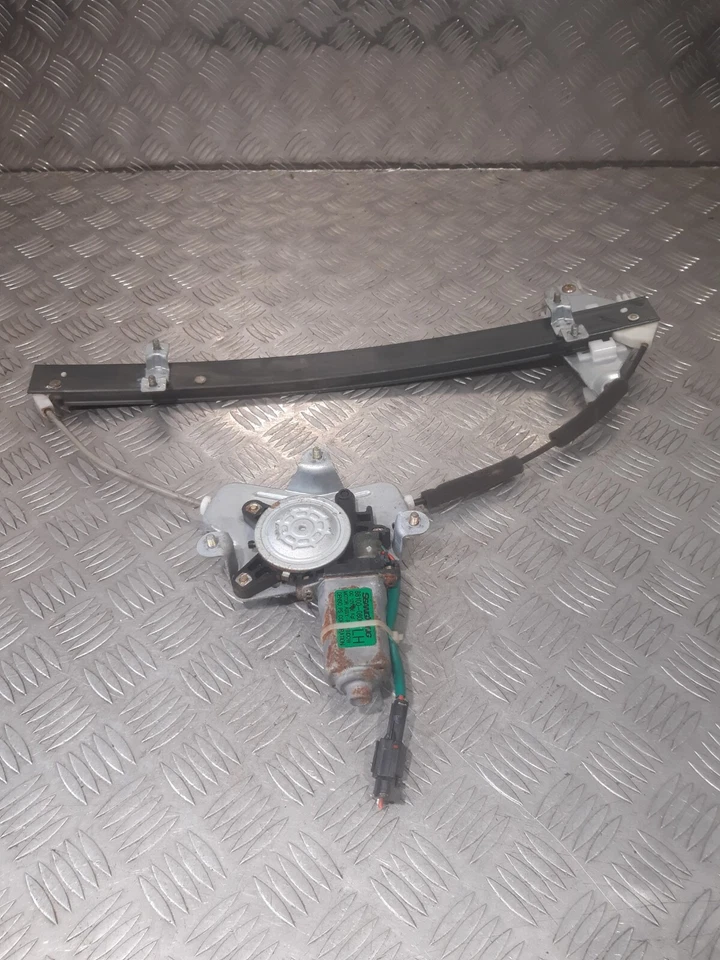 РЕГУЛЯТОР ЗАДНЕГО СТЕКЛА СО СТОРОНЫ ВОДИТЕЛЯ SSANGYONG REXTON 2008 88100-08001 - Изображение 1 из 2