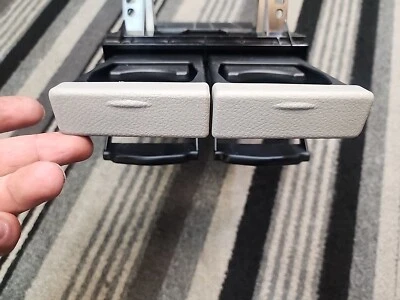 Portavasos Nissan 2011-2017 quest van montado en el tablero gris PK30 Foto 1 de 4