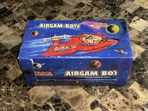 RARO GIOCATTOLO SPAZIALE AIRGAM BOYS SUPER STAR GALAXY PATROL GP007 NUOVO CON SCATOLA MAI USATO CON MISSILI - Foto 1 di 8