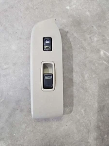 2003 Infiniti G35 Sedan Passenger control panel - Picture 1 of 1