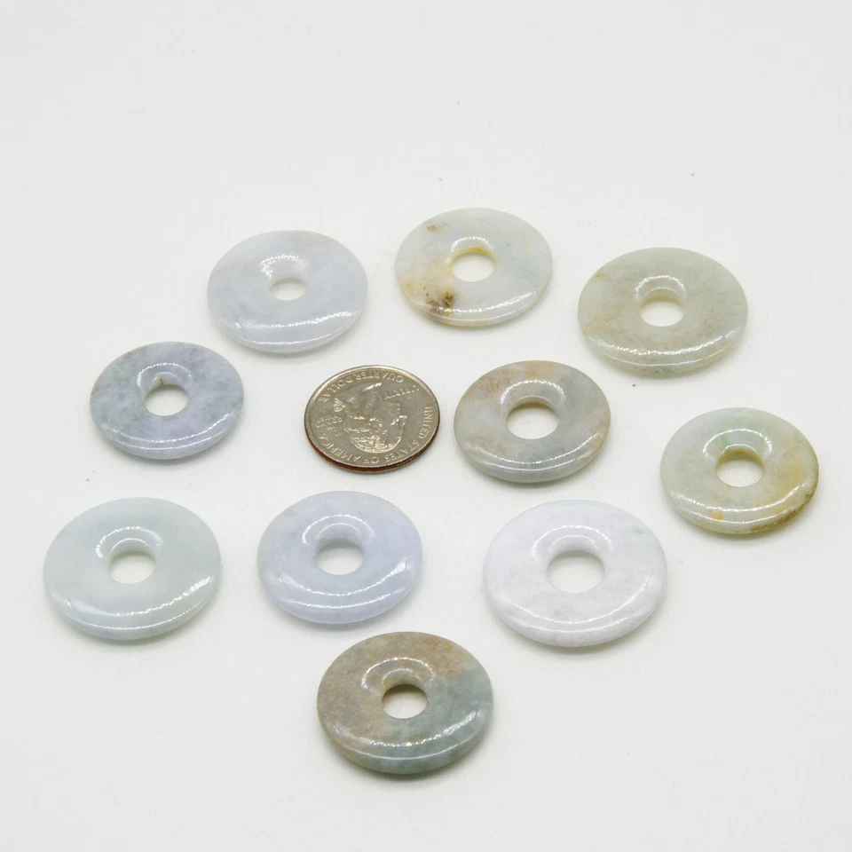 25mm - 30mm  China Old Jade Donut  Pendant - Image 1 of 1