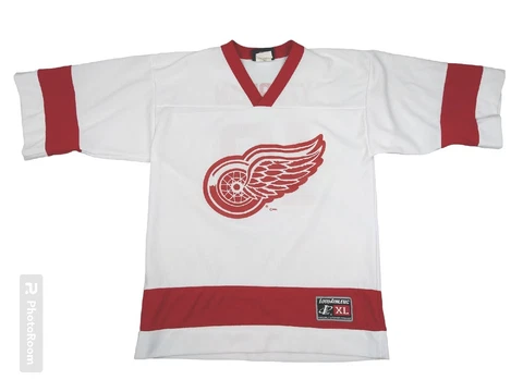 Vintage Logo Athletic Detroit Red Wings Steve Yzerman Hockey Jersey Youth XL Cover