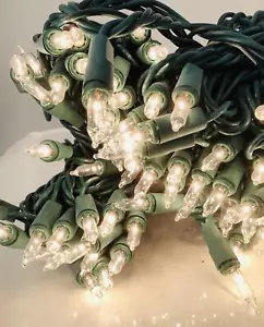 Vickerman 140 Lights Clear 8 Function Chasing Set W/Green Wire 4-Inch Spacing - Picture 1 of 4