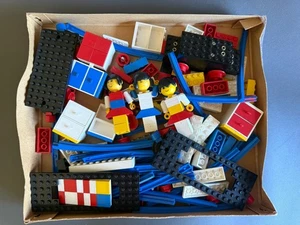 Vintage 1970's Lego Homemaker PEOPLE Kitchen Cabinets - Drawers TRAINS TRACKS - Picture 1 of 12