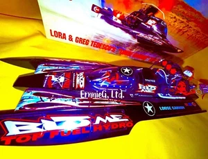 Lora & Greg Tedesco BOTE DE ARRASTRE Combustible Superior HIDRO MAL CULO Diecast 1:18 Cañón Suelto - Imagen 1 de 7