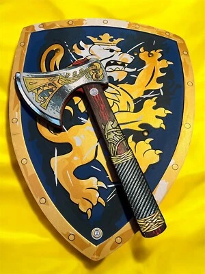 Escudo de espuma para niños Liontouch juego de simulación 17,75 alto x 13,5 con hacha de batalla Foto 1 de 2