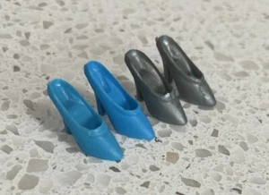 Vintage Barbie Shoes Light Blue And Silver Colored Closed Toe Heels Pumps - Imagen 1 de 5