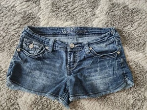 Wallflower Denim Shorts Size 7 Embellished American Flag Pockets USA Dark Wash - Picture 1 of 10