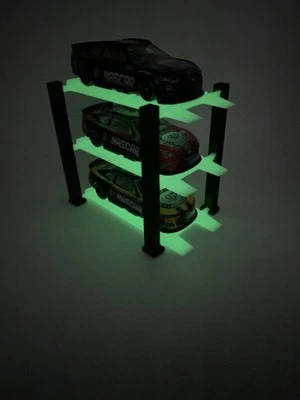 Glow In The Dark 1:64 Scale Diecast 4 Post Lift 3 tier - Image 1 of 4