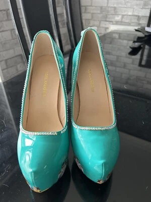 Ladies Loslandifen Shoes Disney Princess Size 6 V Good Con - Image 1 of 4