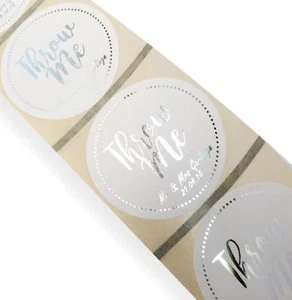 45MM WHITE PERSONALISED SILVER FOIL THROW ME CONFETTI WEDDING LABELS STICKERS - Picture 1 of 3