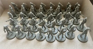 ZOMBICIDE: Undead Or Alive - 40 Walkers - Picture 1 of 2