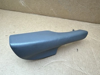 Chevrolet Trailblazer 2002-2009 reposabrazos de puerta manija de tracción conductor delantero LH gris oscuro Foto 1 de 4