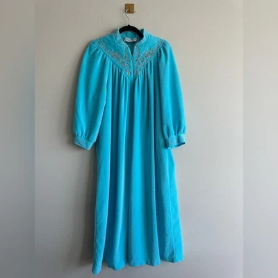 Camisón vintage Vanity Fair azul polar años 70 bata bordada Foto 1 de 4