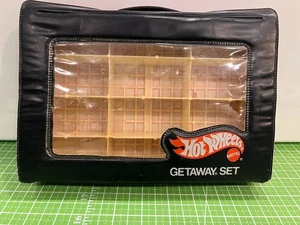 Hot Wheels Redline Era 12 CAR GETAWAY SET CASE Black - Nice! 1976' #1083 VINYL - Picture 1 of 11
