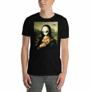 Mona Lisa Alien UFO Kurzarm Unisex T-Shirt - Alte Besucher? - Bild 1 von 7