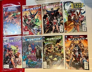 Lote de 8 cómics de la Liga de la Justicia de DC casi nuevos/como nuevos - Imagen 1 de 1