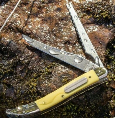 Cuchillo de Bolsillo Case XX Pez Hojas de Acero Inoxidable Mango Sintético Amarillo Liso Foto 1 de 4