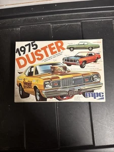 RARE VINTAGE MPC 1975 PLYMOUTH DUSTER KIT #1-7526 Open Box - Picture 1 of 12