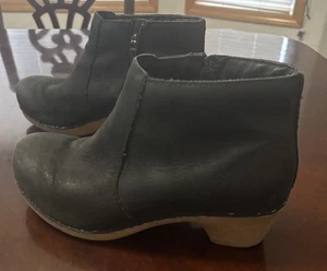Stivaletti Dansko Maria da donna taglia 38 US 7,5-8 neri in pelle nabuk con cerniera alla caviglia - Foto 1 di 10