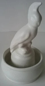 Anillo de pieza central mesa de flores de cacatúa de cerámica de arte americano blanco mate - Imagen 1 de 4