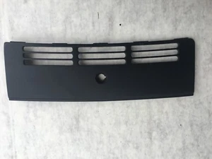 90-96 CORVETTE C4 UPPER DASH DEFROST GRILLE VENT FOR SUNLOAD SENSOR 10242848 - Picture 1 of 4