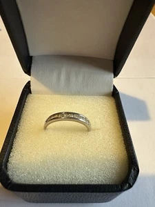 18ct Gold Diamond Ring Size N 18k White Gold Hallmarked0.25ct Eternity Band - Picture 1 of 4