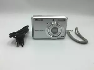 Sony CyberShot 10.1 MP Digital Camera 3x Zoom - MS Duo - Silver (DSC-S930/S) - Picture 1 of 7