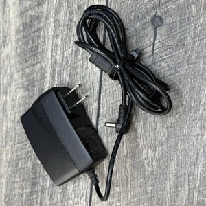 Genuine Casio AD-E95100LU AC Adapter 9.5V 1.0A for Keyboard PSM10A-095(VE) - Picture 1 of 3