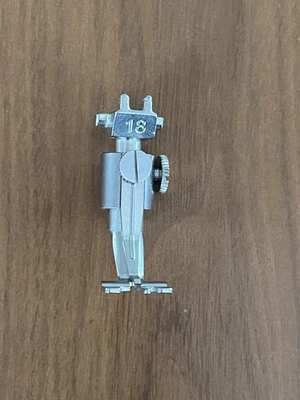 Genuine Bernina Button Sew-On Foot #18 - Old Style - Image 1 of 4