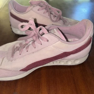 PUMA WOMENS 8 TENNIS SHOES SNEAKERS - Picture 1 of 12