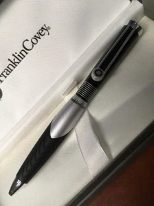 Bolígrafo Franklin Covey Norwich cromo satinado/negro torcido - Imagen 1 de 5