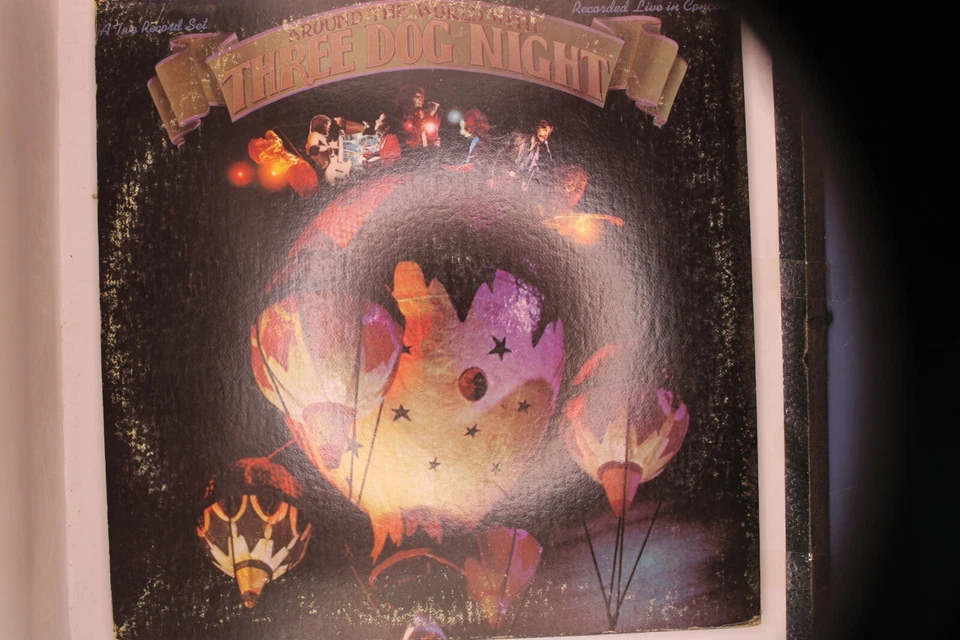 Around The World With Three Dog Night Double Vinyl LP - 1973 - ABC DSY 50138 RE2 Foto 1 de 4