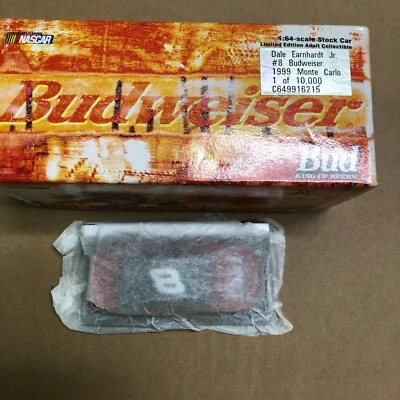 Stock car Dale Earnhardt Jr. #8 Budweiser 1999 Monte Carlo 1:64. 1 de 10.000 - Imagem 1 de 2