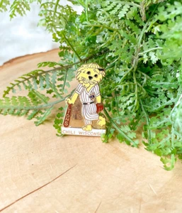VTG Chili Wisconsin Lions Club Metal Hat Lapel Pin Baseball Mascot - Picture 1 of 2