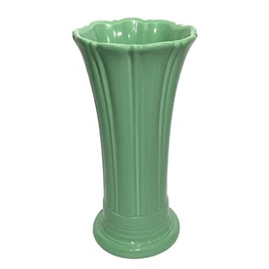 Fiesta Medium Vase Sea Mist Green Retired 2005 Fluted Post 86 Homer Laughlin - Picture 1 of 6