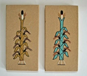 Zwei Navajo Sandmalerei Kunst - signiert 4" x 8" - Bild 1 von 5