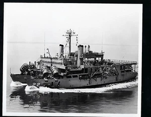 Foto de colección de barcos militares de la Marina de los Estados Unidos USS Ortolan ASR 22-8x10 - Imagen 1 de 2