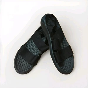 Crocs LiteRide Sandals Womens 9 Black Strappy Comfort Slingback - Picture 1 of 8
