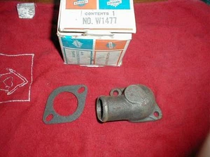 NOS GM 1963-73 CARCASA TERMOSTATO 6 CILINDROS CHEVY OLDS BUICK PONTIAC MOST - Imagen 1 de 1
