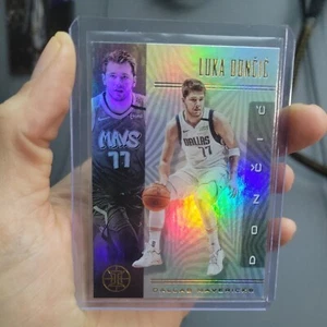 LUKA DONCIC PRIZM CARD MAVERICKS REFRACTOR - 2019-20 Panini Illusions - Bild 1 von 4