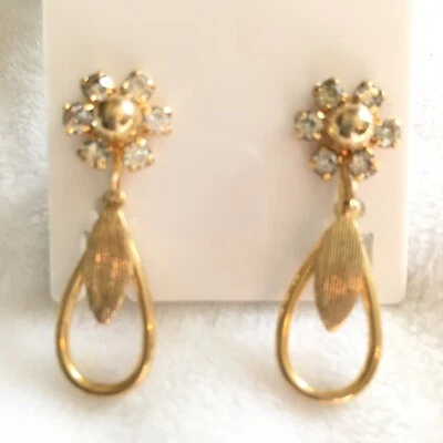 Brincos vintage estilo vitoriano Sarah Coventry flor de cristal ouro gota de lágrima - Imagem 1 de 3