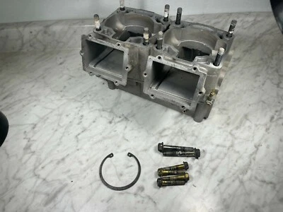1998-2005 polaris xc sp rmk sks deluxe pro x edge   600 700 crankcase 2201135 - Image 1 of 4