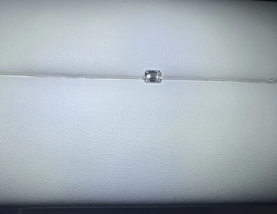 Сертифицированный ГИА бриллиант огранки изумруд 0,34 карата VVS1 E - Изображение 1 из 4