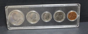 Set of 5 Uncirculated 1974 US Coins Sealed in Acrylic Whitman Holder - Picture 1 of 6