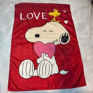 Snoopy and Woodstock Love Heart Garden Flag Valentine's Day Outdoor Decor Jetmax - Picture 1 of 7